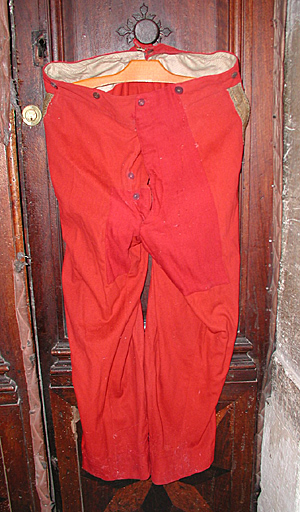 pantalon de suisse - © Ministère de la Culture (France), Conservation des antiquités et des objets d’art de l’Hérault – Tous droits réservés 