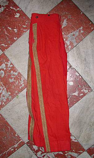 pantalon de suisse - © Ministère de la Culture (France), Conservation des antiquités et des objets d’art de l’Hérault – Tous droits réservés 