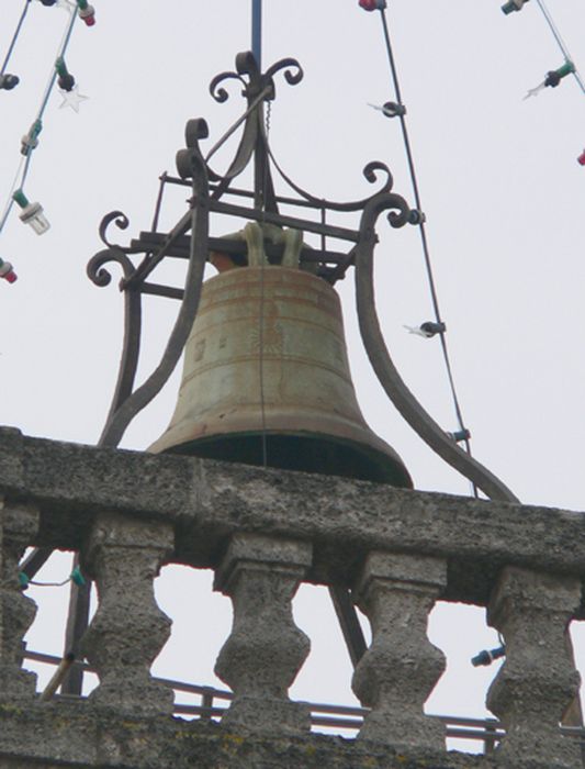 cloche - © Ministère de la Culture (France), Conservation des antiquités et des objets d’art de l’Hérault – Tous droits réservés 