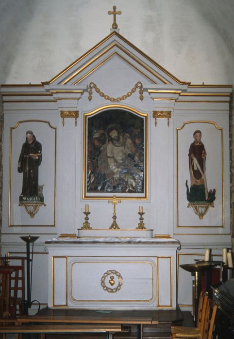 retable de la chapelle sud, tableau : Ecce Homo, statues : Saint Armel, saint Gilles - © Ministère de la Culture (France), Conservation des antiquités et des objets d'art d'Ille-et-Vilaine, tous droits réservés