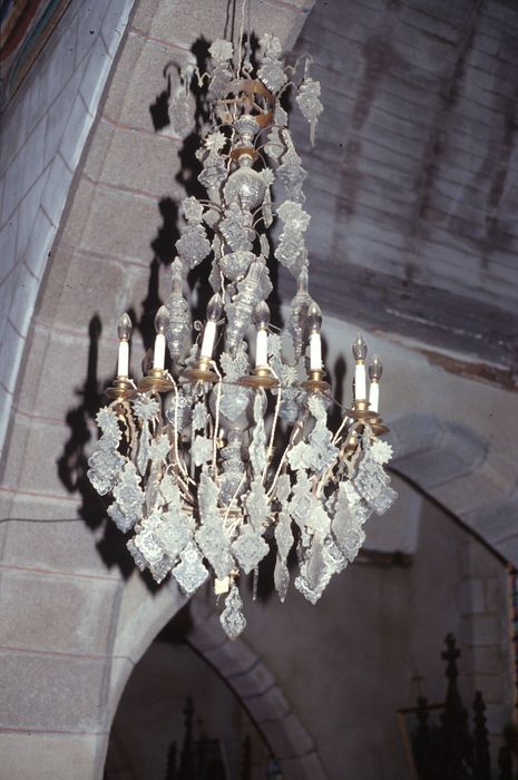 lustre - © Ministère de la Culture (France), Conservation des antiquités et des objets d'art d'Ille-et-Vilaine, tous droits réservés