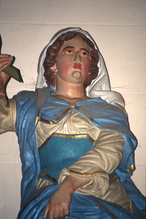 statue : Sainte Marguerite, vue partielle