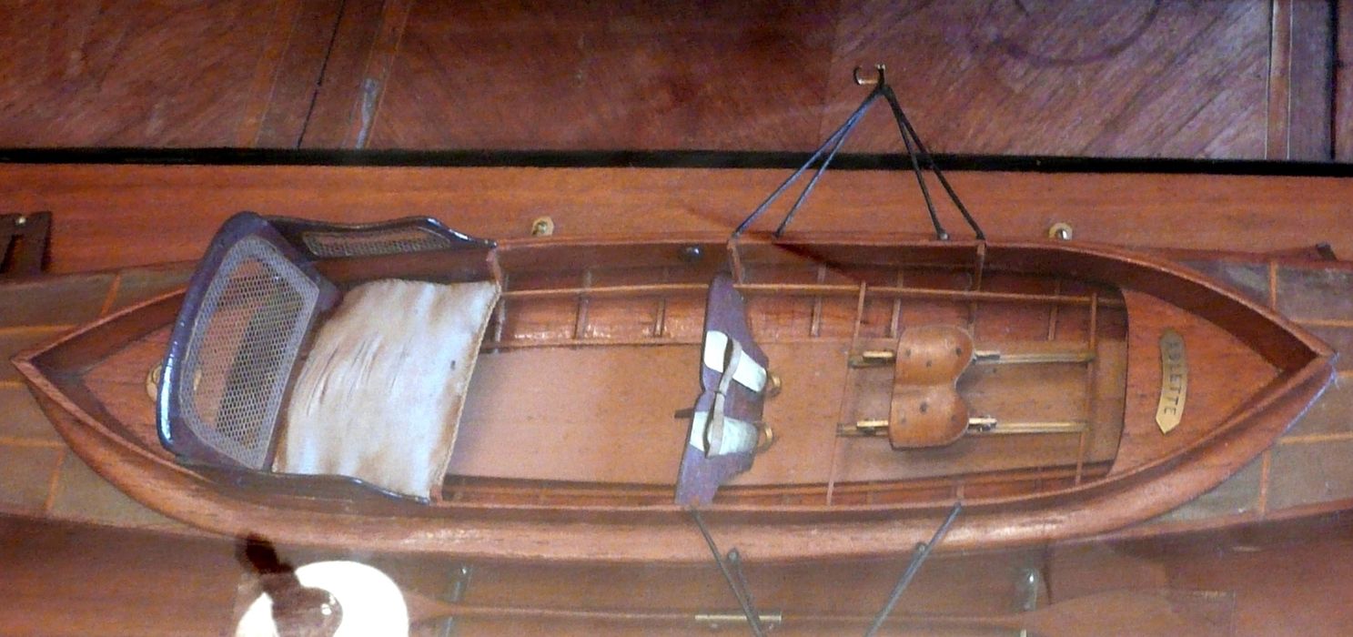 maquette - ABLETTE, canoë français, bordé franc-bord, vue partielle - © Ministère de la Culture (France), Conservation des antiquités et des objets d’art d’Ille-et-Vilaine - Tous droits réservés