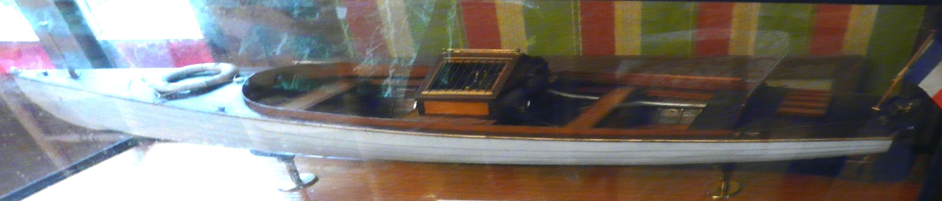 maquette : canot automobile à moteur in-board - © Ministère de la Culture (France), Conservation des antiquités et des objets d'art d'Ille-et-Vilaine, tous droits réservés