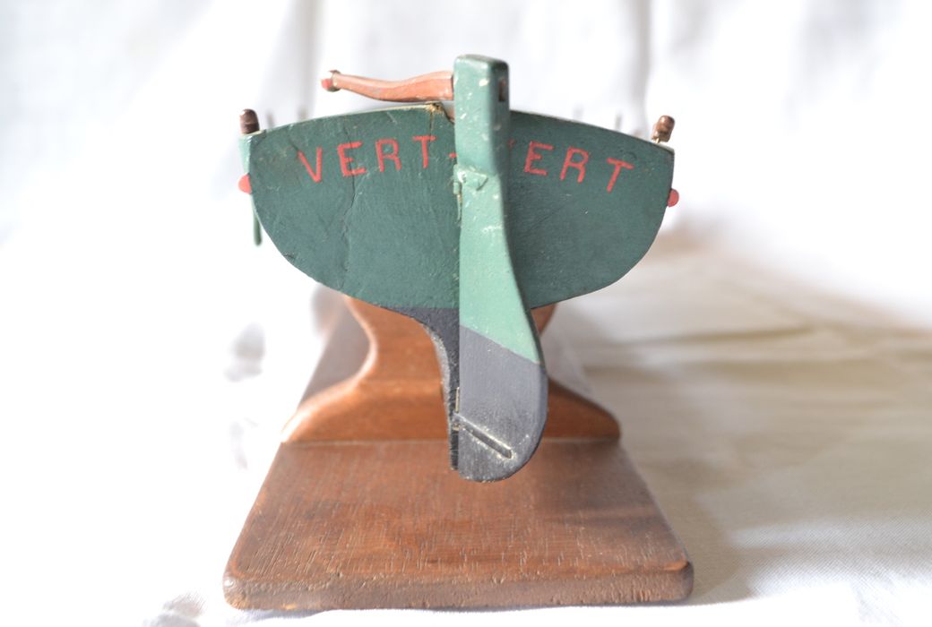maquette - VERT-VERT, canot mixte à franc-bord, détail de l'arrière