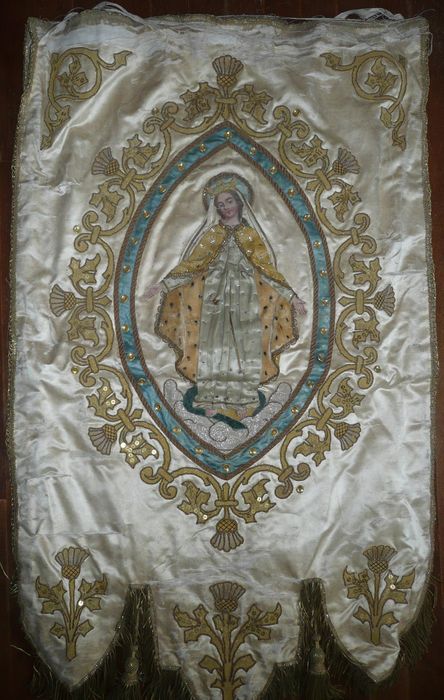 bannière de procession n°4 : Immaculée conception - © Ministère de la Culture (France), Conservation des antiquités et des objets d'art d'Ille-et-Vilaine, tous droits réservés