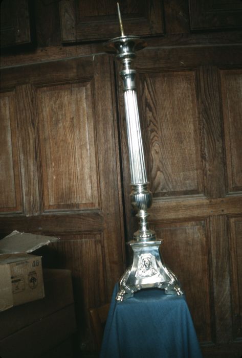 chandelier d'autel - © Ministère de la Culture (France), Conservation des antiquités et des objets d’art d’Ille-et-Vilaine - Tous droits réservés