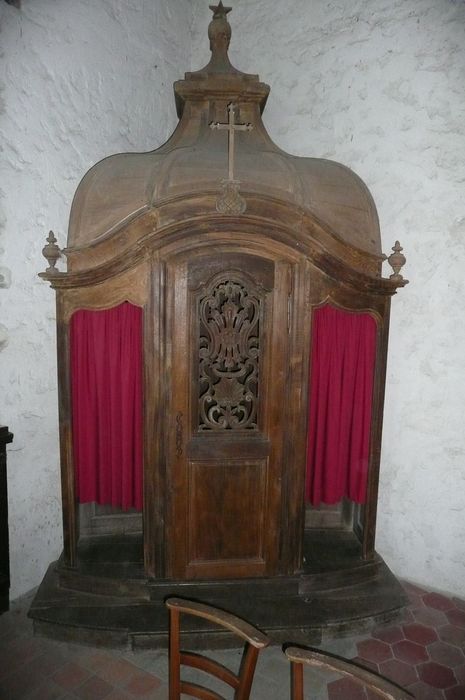 confessionnal - © Ministère de la Culture (France), Conservation des antiquités et des objets d'art d'Ille-et-Vilaine, tous droits réservés