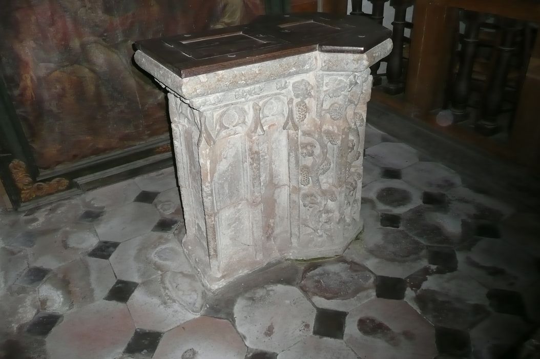 fonts baptismaux - © Ministère de la Culture (France), Conservation des antiquités et des objets d’art d’Ille-et-Vilaine - Tous droits réservés