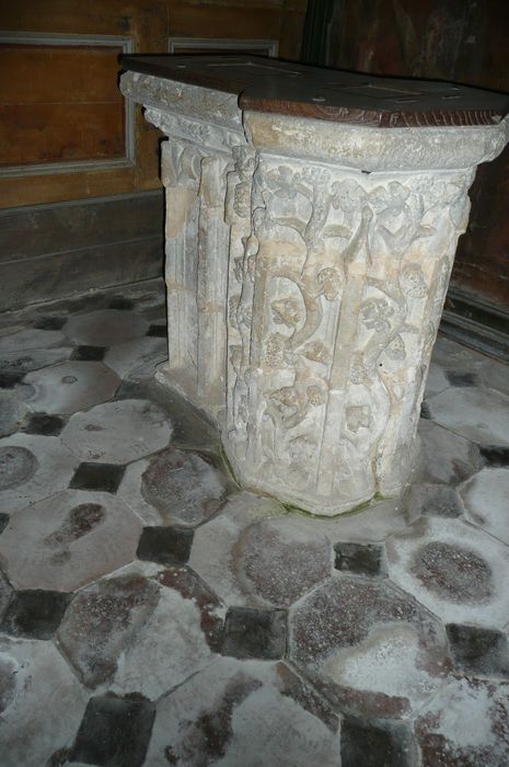 fonts baptismaux - © Ministère de la Culture (France), Conservation des antiquités et des objets d'art d'Ille-et-Vilaine, tous droits réservés
