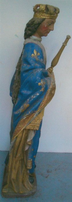 statue : Saint Louis, profil droit, vue générale