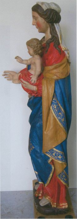 statue : Vierge à l'Enfant, profil gauche, vue générale