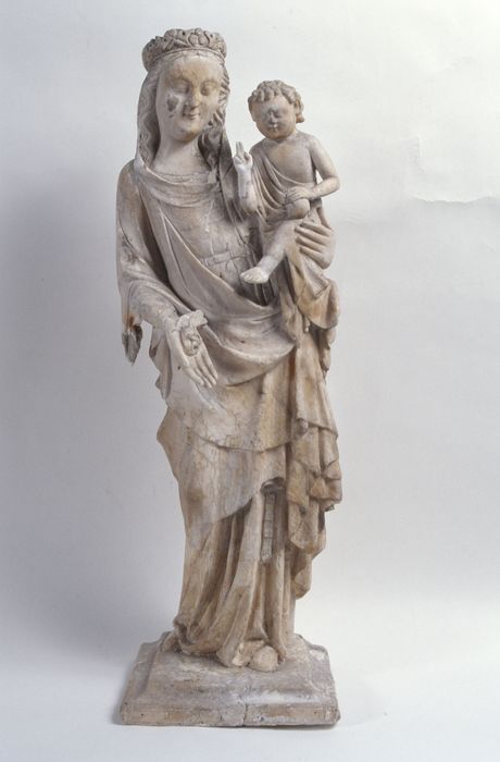 statue : Notre-Dame du sourire - © Ministère de la Culture (France), Conservation des antiquités et des objets d'art d'Ille-et-Vilaine, tous droits réservés