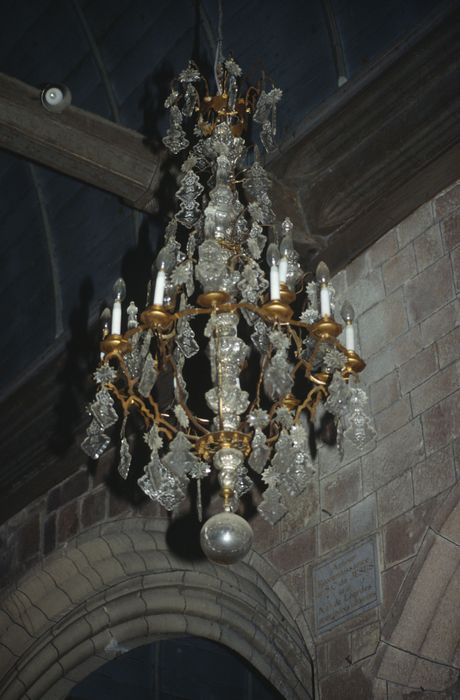 lustre d'église - © Ministère de la Culture (France), Conservation des antiquités et des objets d'art d'Ille-et-Vilaine, tous droits réservés