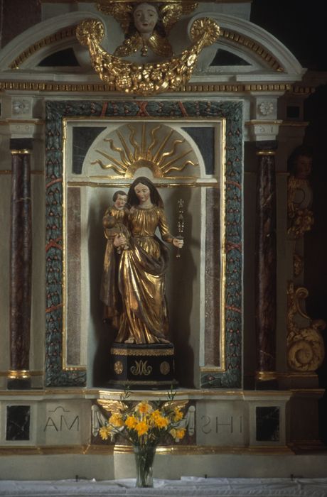 statue : Vierge à l'Enfant