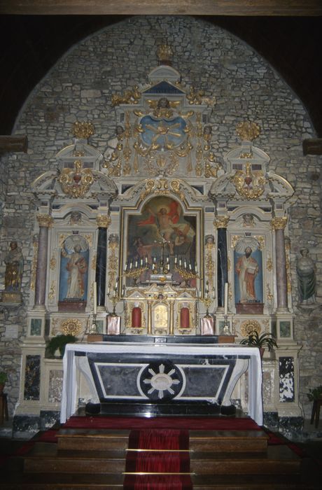 autel, retable, statues : Saint Pierre et saint Paul, tableau (maître-autel) : Résurrection (la) - © Ministère de la Culture (France), Conservation des antiquités et des objets d'art d'Ille-et-Vilaine, tous droits réservés