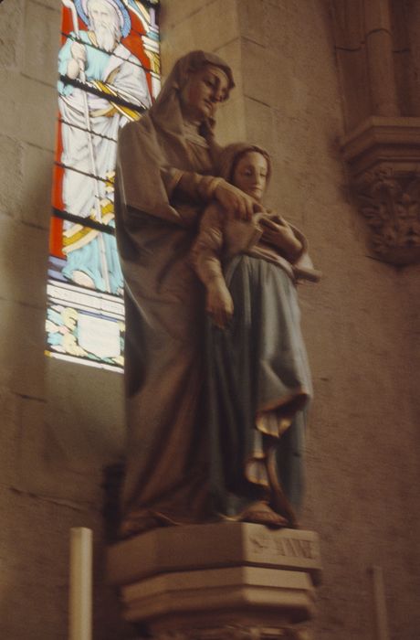 groupe sculpté : Sainte Anne et la Vierge - © Ministère de la Culture (France), Conservation des antiquités et des objets d'art d'Ille-et-Vilaine, tous droits réservés