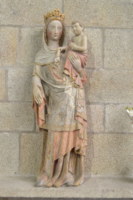 statue : Vierge à l'Enfant