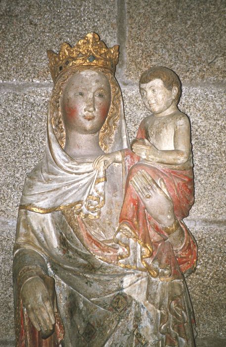 statue : Vierge à l'Enfant, vue partielle