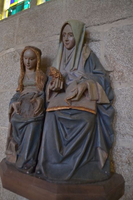 groupe sculpté : sainte Anne et la Vierge