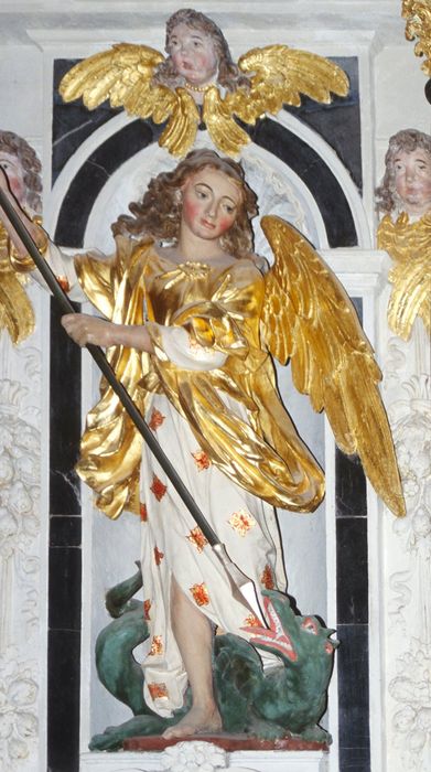 statue : Saint Michel