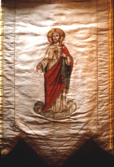 bannière de procession : Christ du Sacré Cœur - © Ministère de la Culture (France), Conservation des antiquités et des objets d’art d’Ille-et-Vilaine - Tous droits réservés