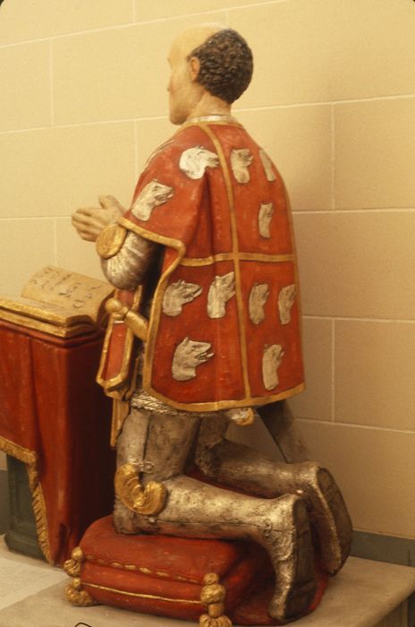 monument funéraire de Jean de Saint-Amadour, vicomte de Guignen, grand veneur, chambellan et grand maître des Eaux-et-forêts de Bretagne : chevalier Jean de saint Amadour (le)