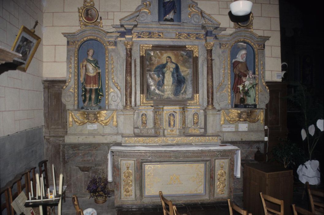 autel de la Vierge, tabernacle, retable, tableau : Vierge de l'Apocalypse, statues : Vierge à l'Enfant, saint Sébastien, groupe sculpté : Sainte Anne et la Vierge - © Ministère de la Culture (France), Conservation des antiquités et des objets d'art d'Ille-et-Vilaine, tous droits réservés