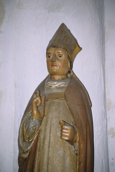 statue : Evêque non identifié, vue partielle