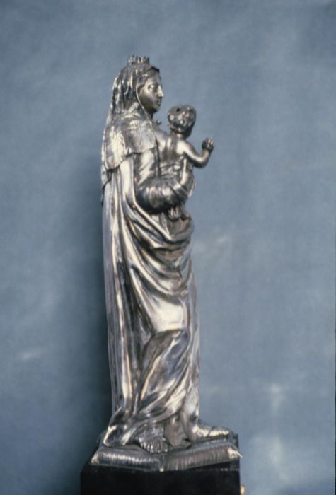 statuette : Vierge à l'Enfant, profil droit, vue générale