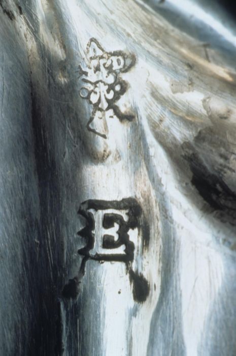 statuette : Vierge à l'Enfant, détail des poinçons