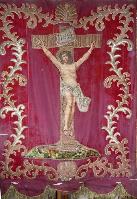 bannière de procession n°1 : Christ en croix - © Ministère de la Culture (France), Conservation des antiquités et des objets d'art d'Ille-et-Vilaine, tous droits réservés