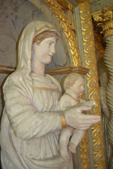 statue : Vierge à l'Enfant, vue partielle