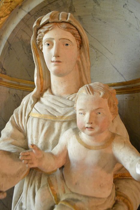 statue : Vierge à l'Enfant, vue partielle