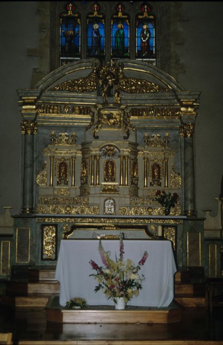 autel, retable, tabernacle, statues (statuettes) du maître-autel : Christ et les évangélistes (le)