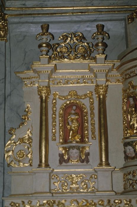 tabernacle du maître-autel, vue partielle