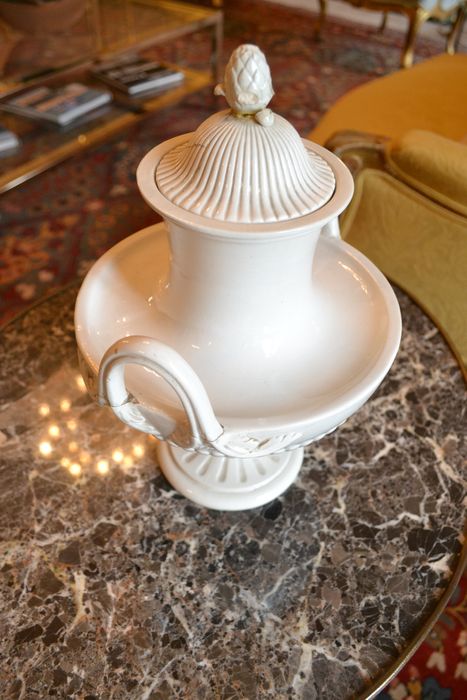 vase décoratif - © Ministère de la Culture (France), Conservation des antiquités et des objets d’art d’Ille-et-Vilaine - Tous droits réservés