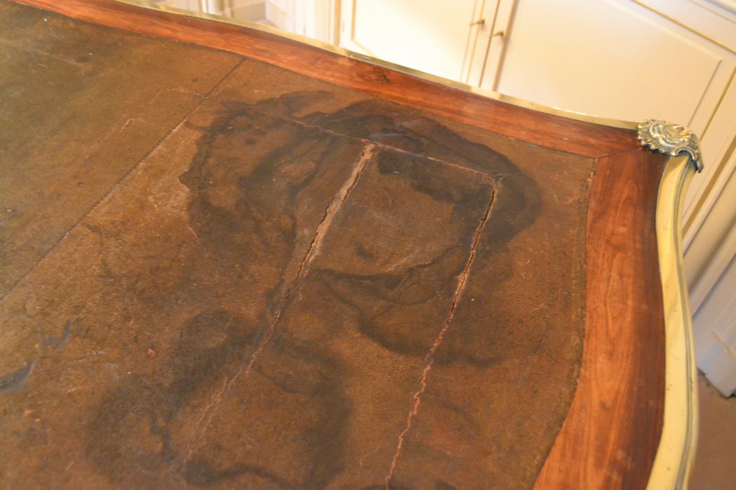 bureau, détail du plateau