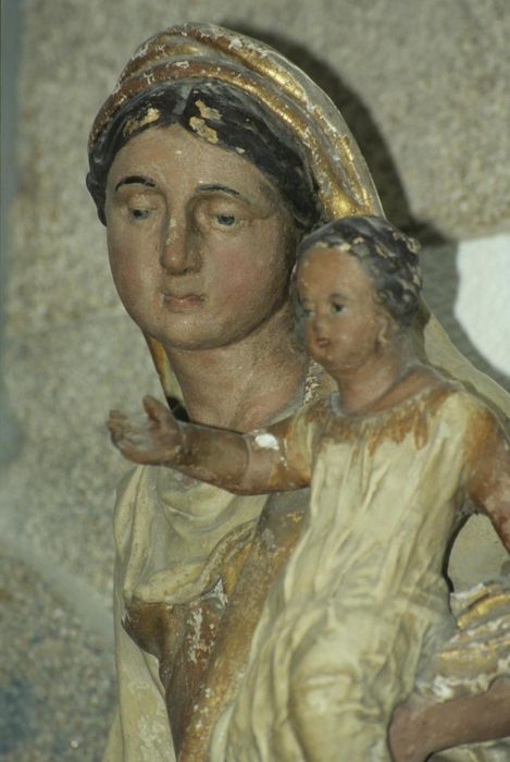 statue : Vierge à l'Enfant - © Ministère de la Culture (France), Conservation des antiquités et des objets d’art d’Ille-et-Vilaine - Tous droits réservés