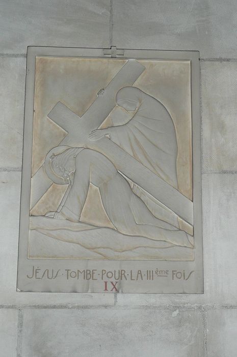 chemin de croix : Détail de la station 9 : Jésus tombe pour la troisième fois