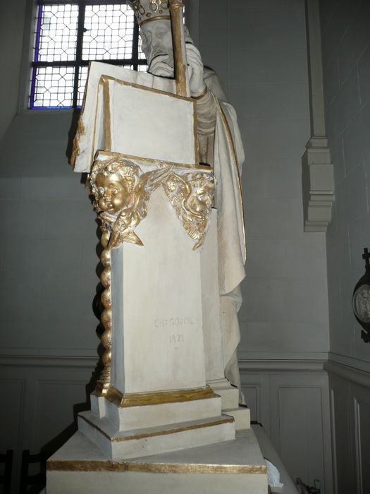 statue : Le Roi David jouant de la harpe