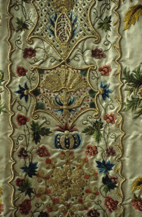 dalmatique, détail