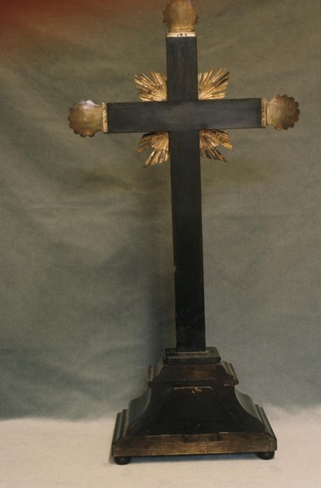 croix-reliquaire, revers, vue générale