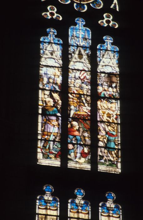 verrière du choeur : Guerrier de Jean V annonçant à Jean de Flandre la victoire d'Auray - © Ministère de la Culture (France), Conservation des antiquités et des objets d’art d’Ille-et-Vilaine - Tous droits réservés