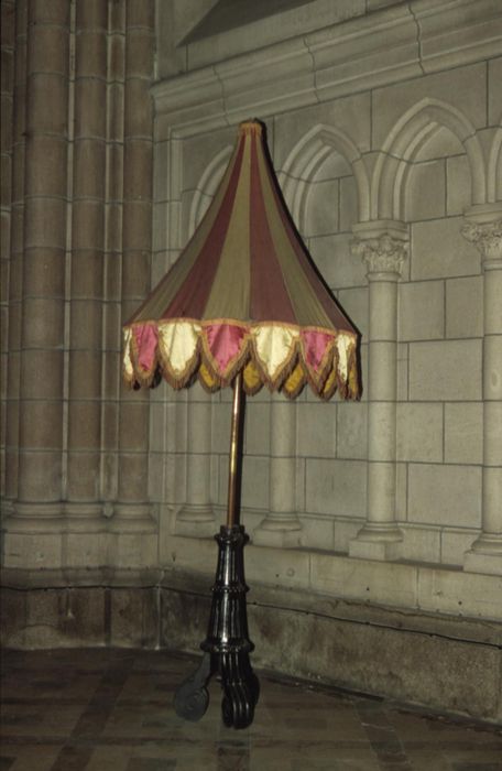 ombellino de basilique - © Ministère de la Culture (France), Conservation des antiquités et des objets d'art d'Ille-et-Vilaine, tous droits réservés