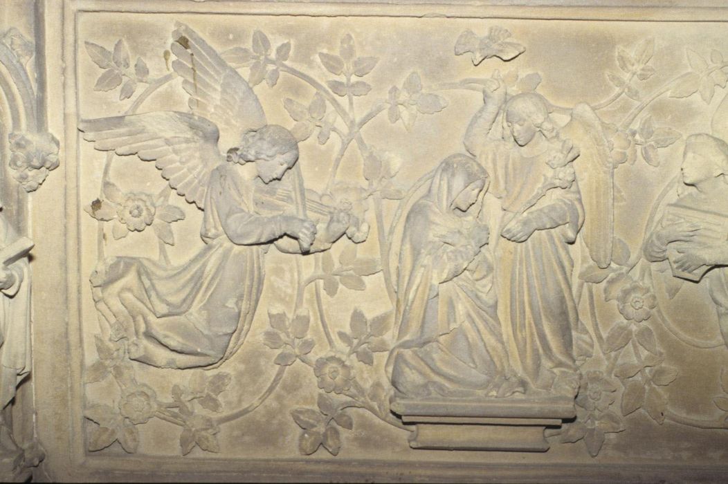 autel de la Vierge, détail d'un bas-relief du retable : Annonciation (l')