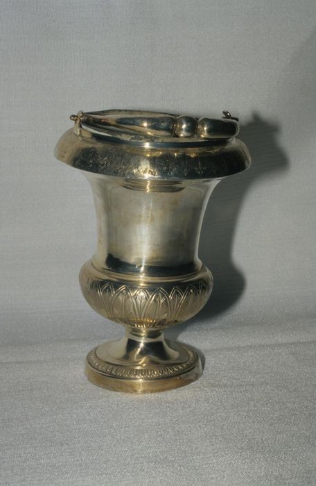 seau à eau bénite (seau à aspersion) - © Ministère de la Culture (France), Conservation des antiquités et des objets d'art d'Ille-et-Vilaine, tous droits réservés
