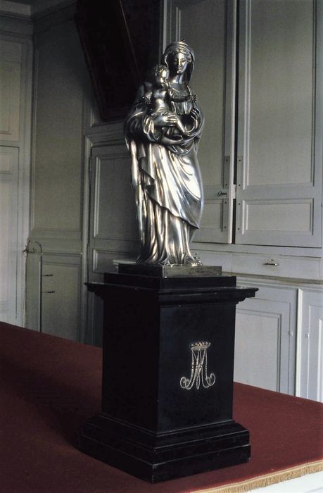 statue : Vierge à l'Enfant - © Ministère de la Culture (France), Conservation des antiquités et des objets d'art d'Ille-et-Vilaine, tous droits réservés