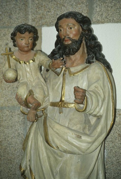 statue : Saint Joseph et l'Enfant, vue partielle - © Ministère de la Culture (France), Conservation des antiquités et des objets d’art d’Ille-et-Vilaine - Tous droits réservés