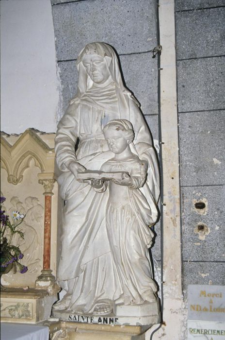 groupe sculpté : Sainte Anne et la Vierge - © Ministère de la Culture (France), Conservation des antiquités et des objets d'art d'Ille-et-Vilaine, tous droits réservés